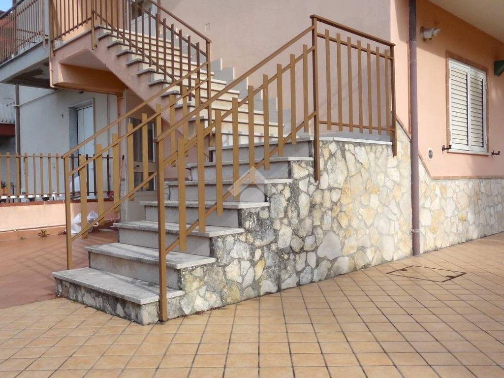 Casa indipendente a San nicola manfredi in Via Spierti - Foto 3