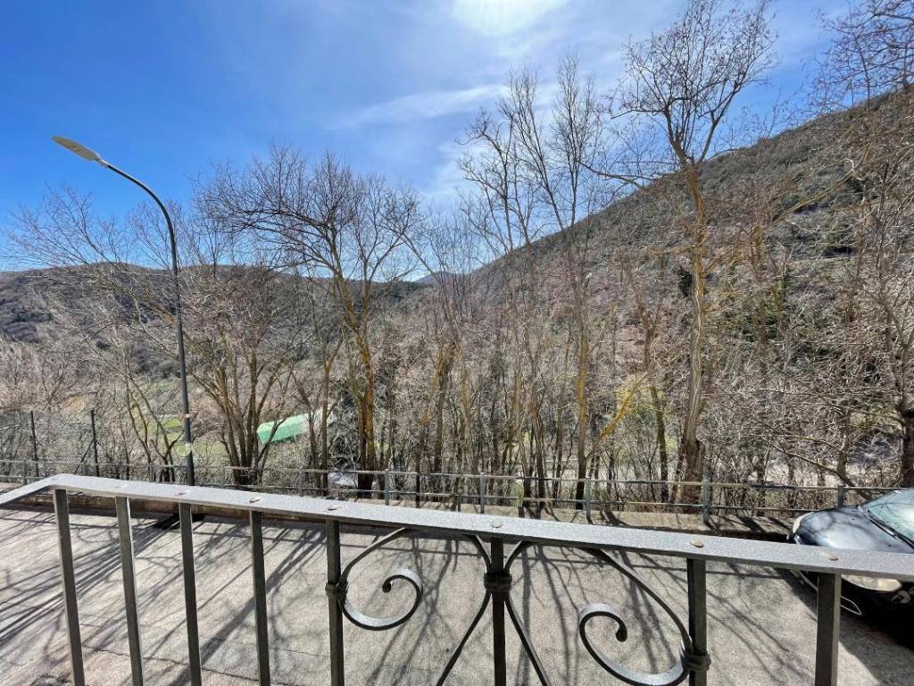 Casa indipendente a Caporciano in Via Roma , snc - Foto 2