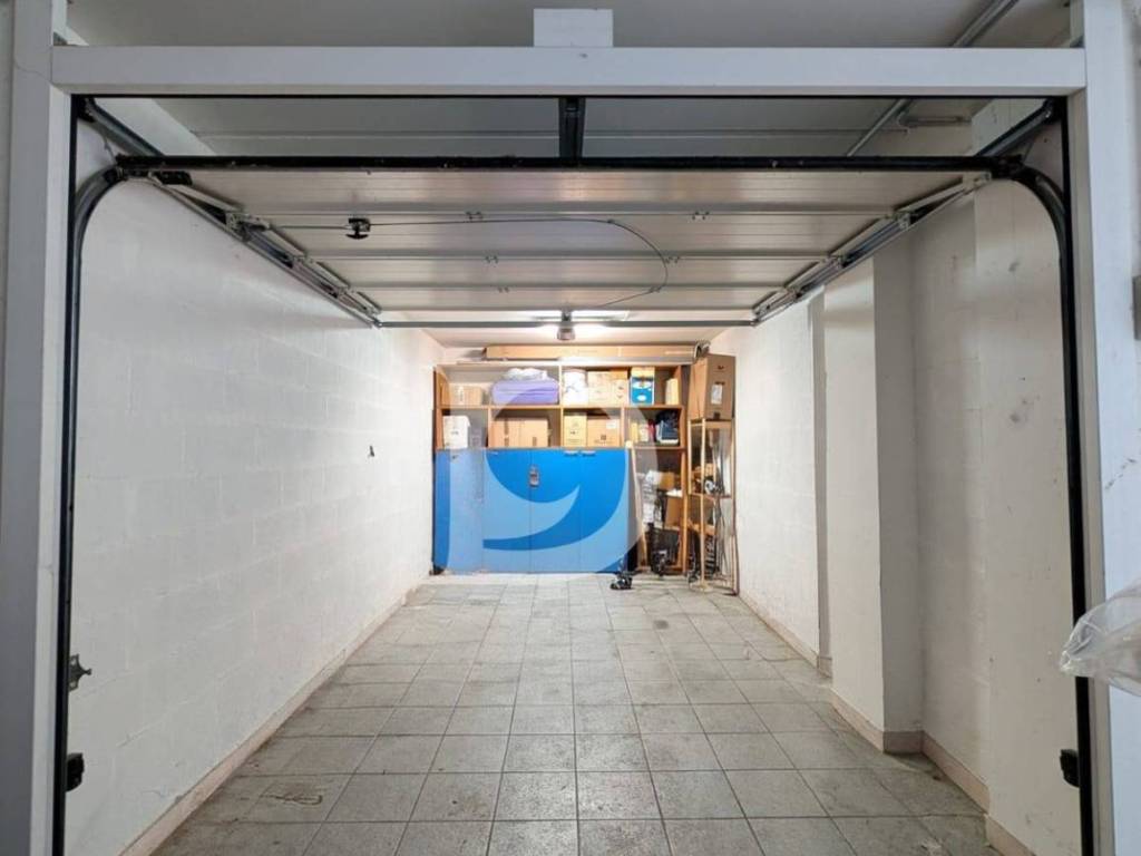 Box / garage a Pescara in Via A. Saffi - Foto 2