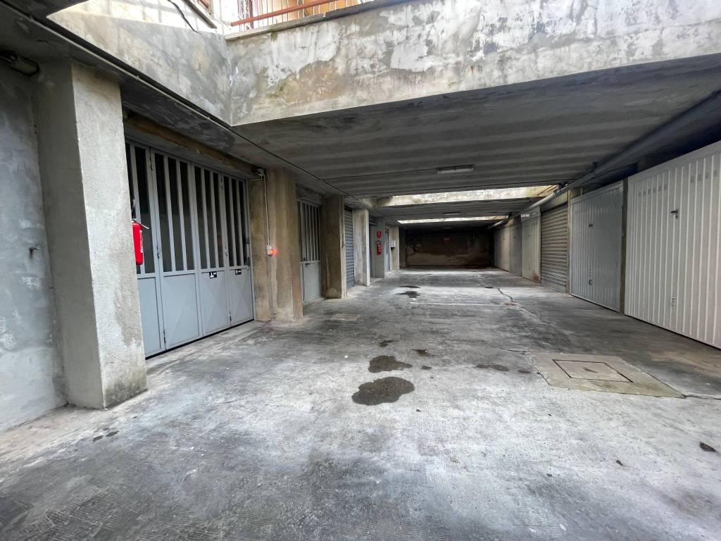 Box / garage a Grugliasco in Via Giovanni Camerana, 2 - Foto 4