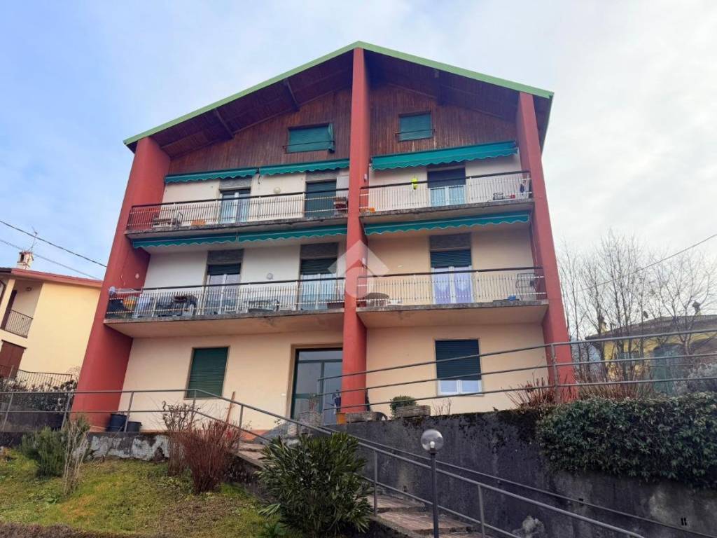 Appartamento a Carenno in Via Baraccano - Foto 2