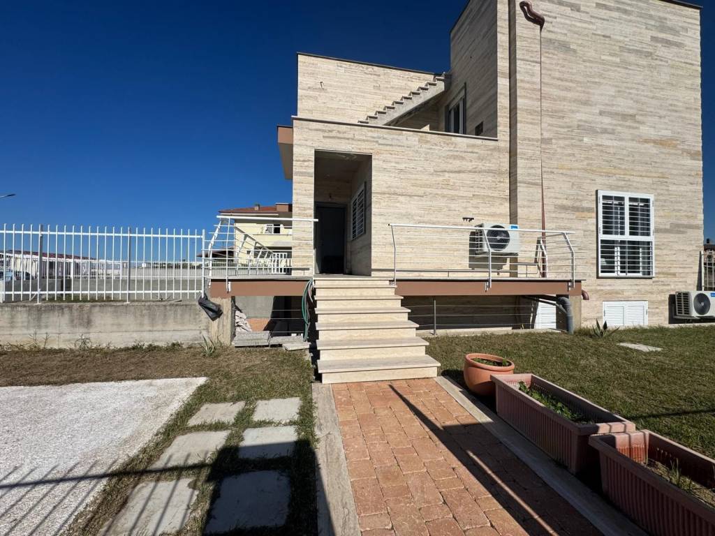 Appartamento a Ardea in Via delle Bighe - Foto 3