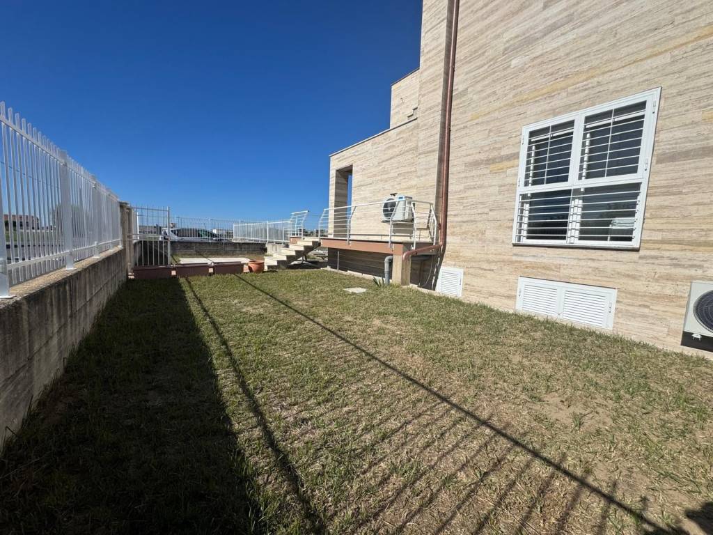 Appartamento a Ardea in Via delle Bighe - Foto 5