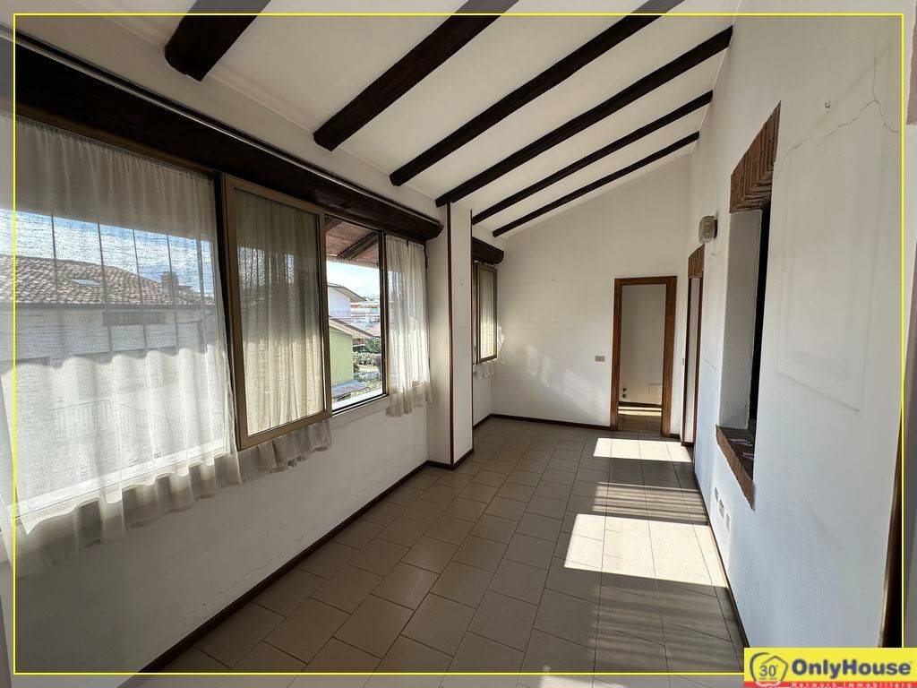 Appartamento a Bergamo in Via Guglielmo Lochis, 35 - Foto 3