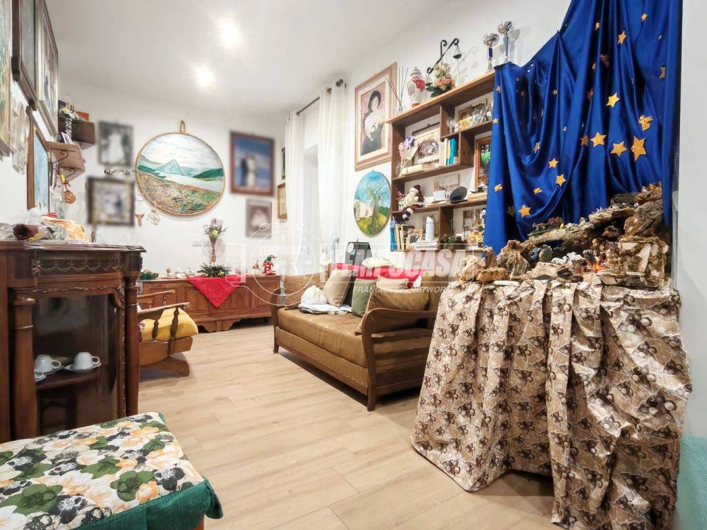 Appartamento a Gioia del colle in Via Cirillo - Foto 3