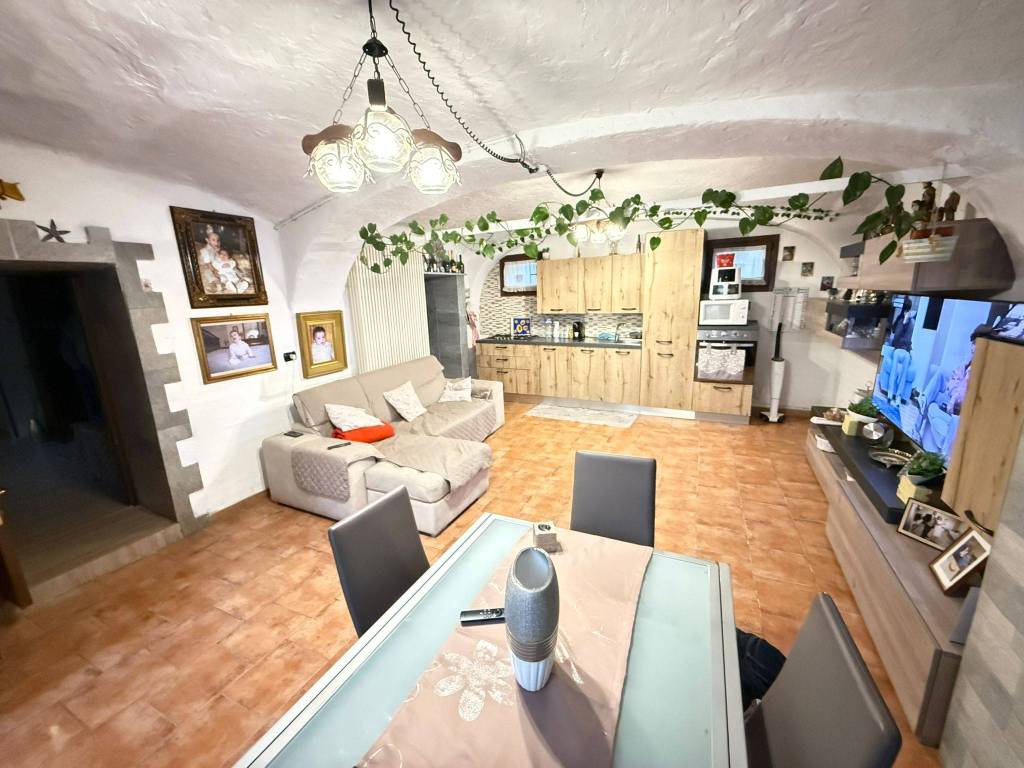 Appartamento a Revello in Via Rivarola, 4 - Foto 2