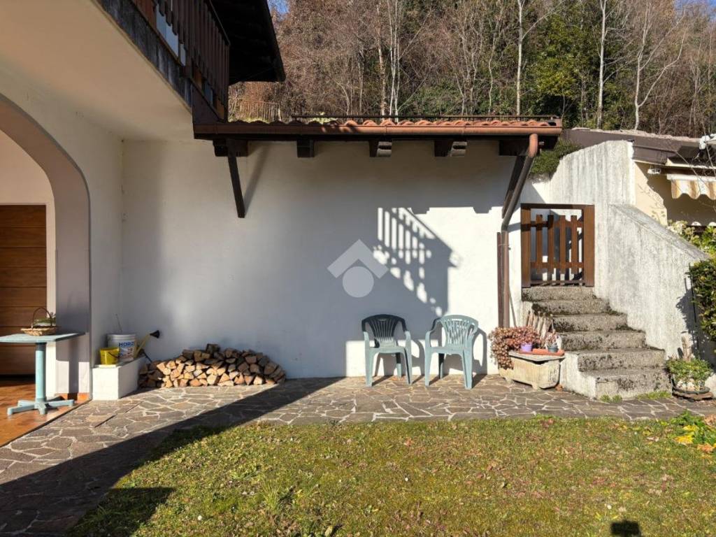 Casa indipendente a Tarcento in Via Gaspar, 4 - Foto 2