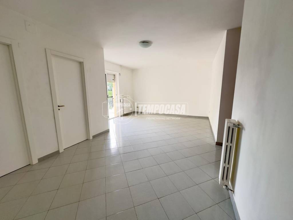Appartamento a Valenzano in Via papa giovanni xxiii - Foto 5