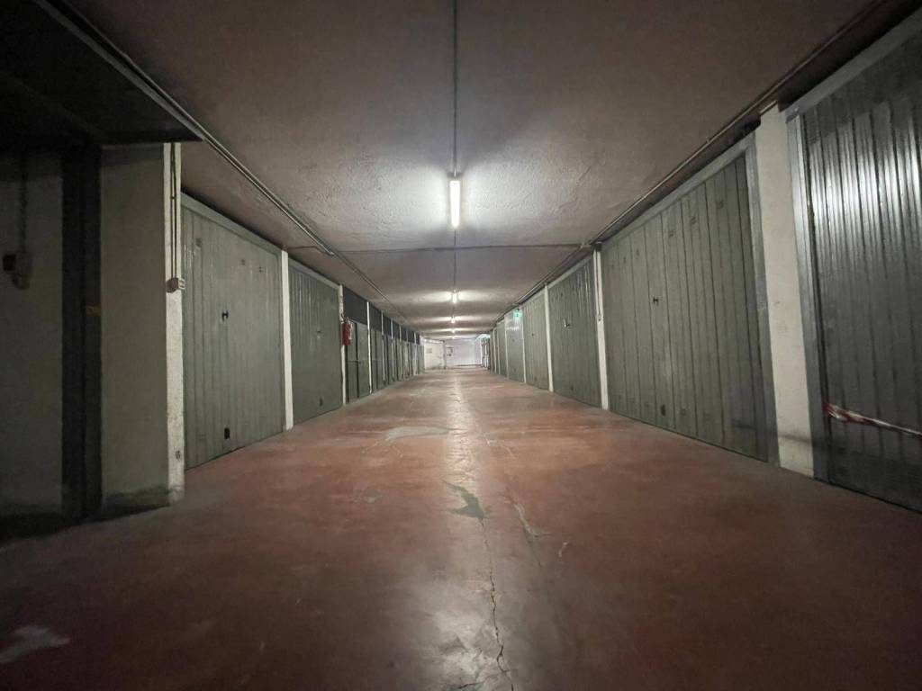 Box / garage a Imperia in via agnesi - Foto 4