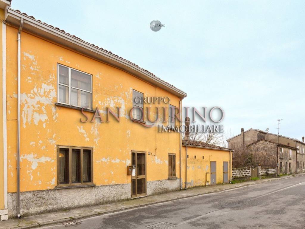 Villa a Suzzara in Strada Ponteboccale, 28 - Foto 2