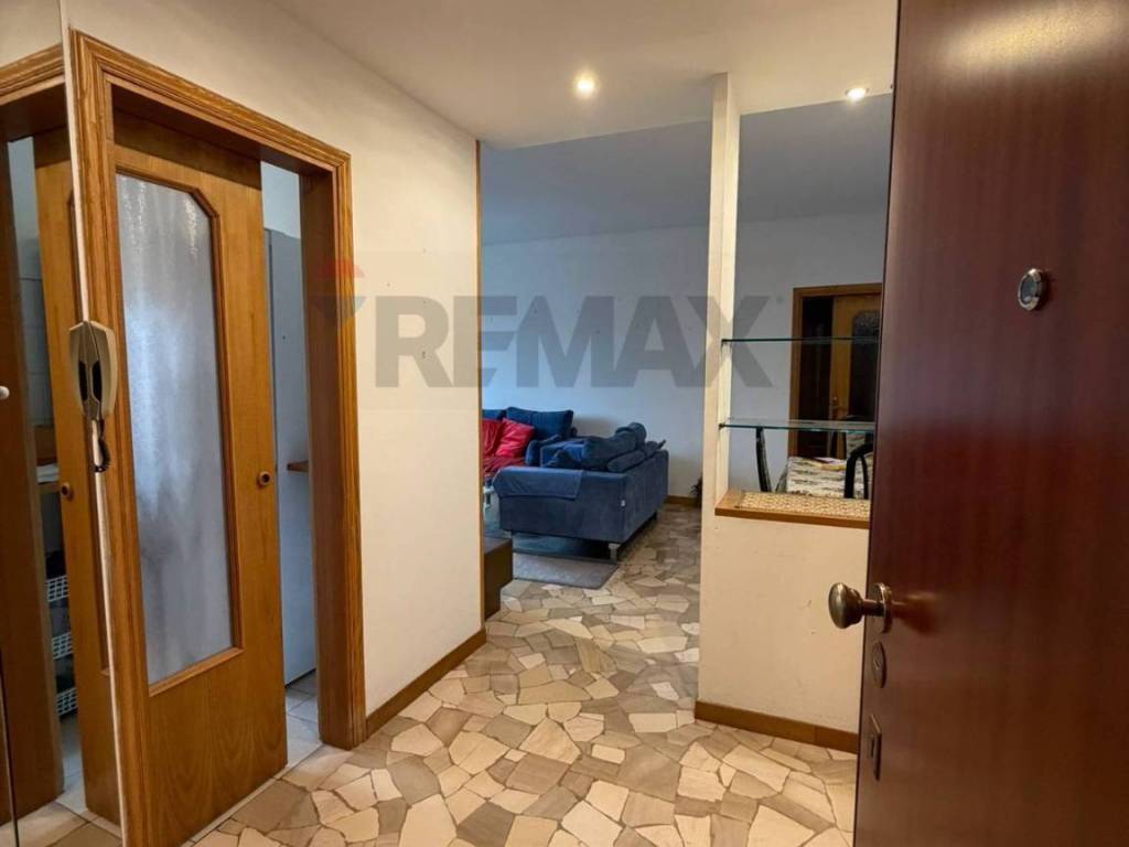 Appartamento a Luino in via Cascina Cattaneo, 2 - Foto 2