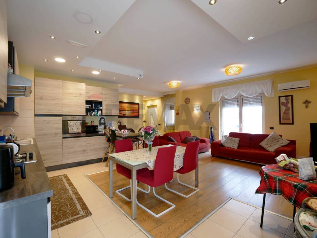 Appartamento a Modugno in Via Roma, 104 - Foto 4