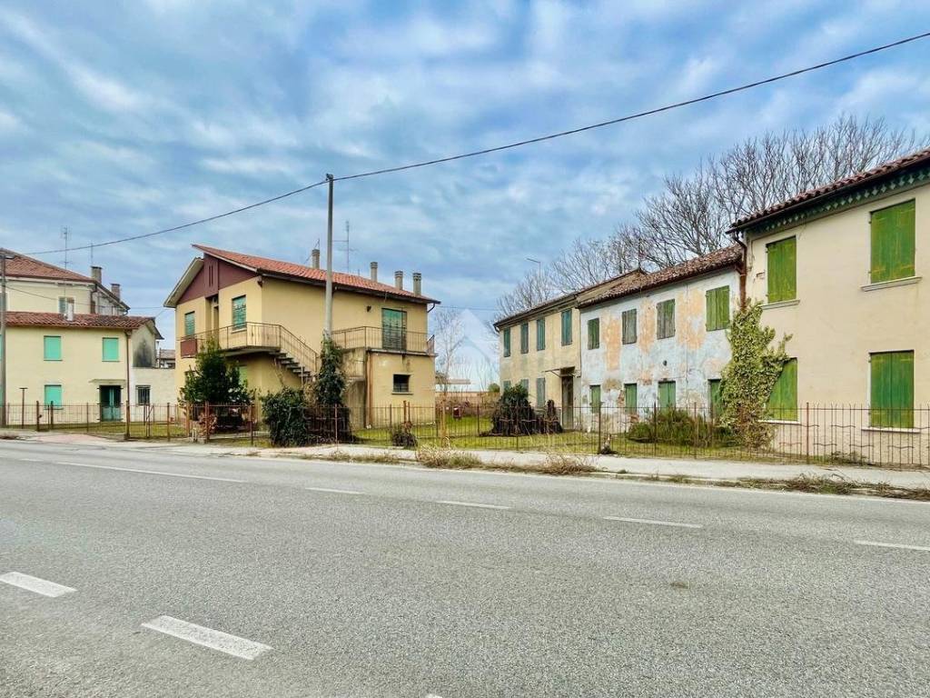 Terreno a Selvazzano dentro in Via Euganea Feriole, 1 - Foto 2