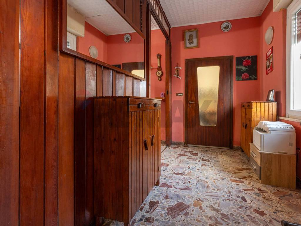 Casa indipendente a Gallarate in Via per Besnate, 13 - Foto 2