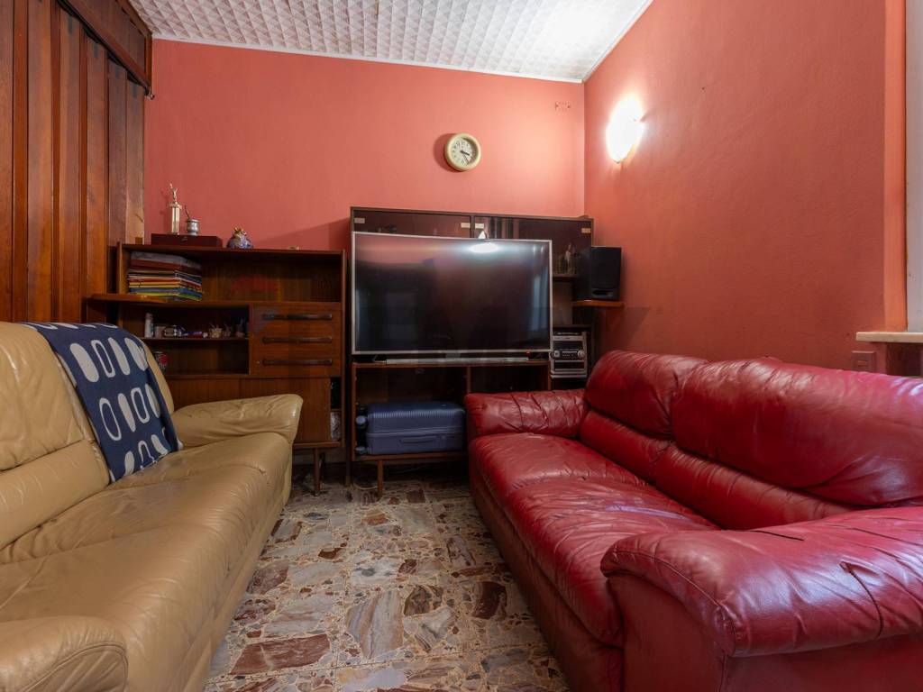 Casa indipendente a Gallarate in Via per Besnate, 13 - Foto 3
