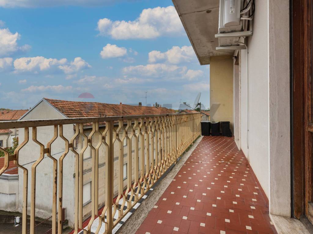 Appartamento a Lonate pozzolo in via Poma, 30 - Foto 4