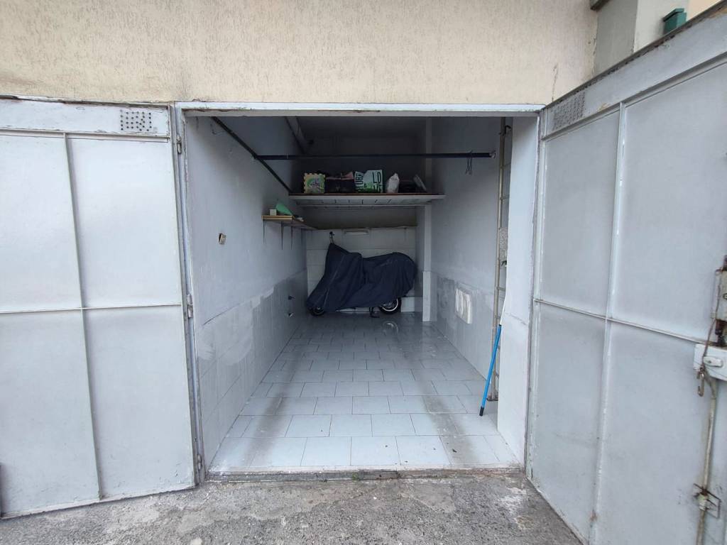 Box / garage a Beinasco in VIA DE NICOLA, 15 - Foto 2