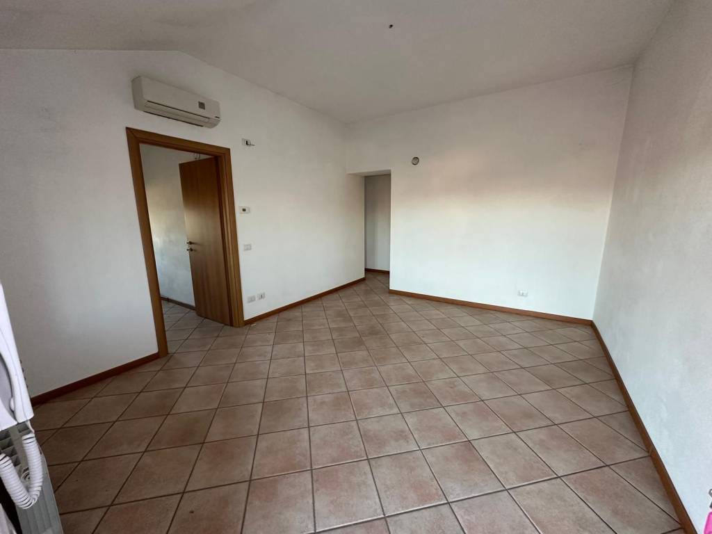 Appartamento a Casalbuttano ed uniti in Via Leonida Bissolati - Foto 4