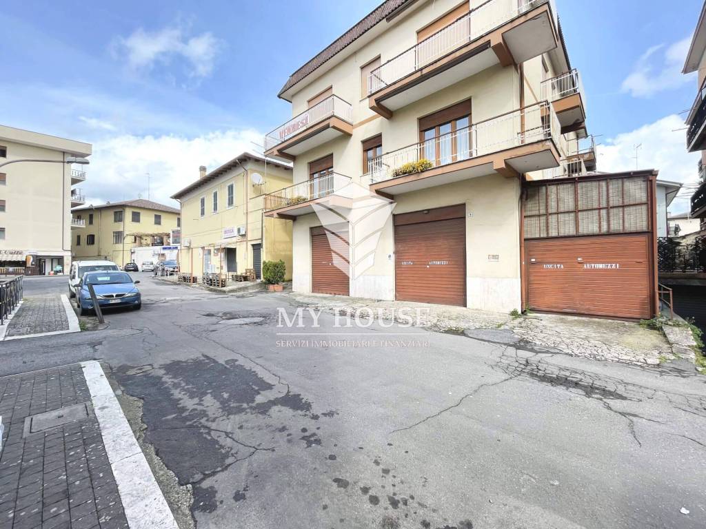 Appartamento a Palestrina in Via Filippo Bandiera, 7 - Foto 2