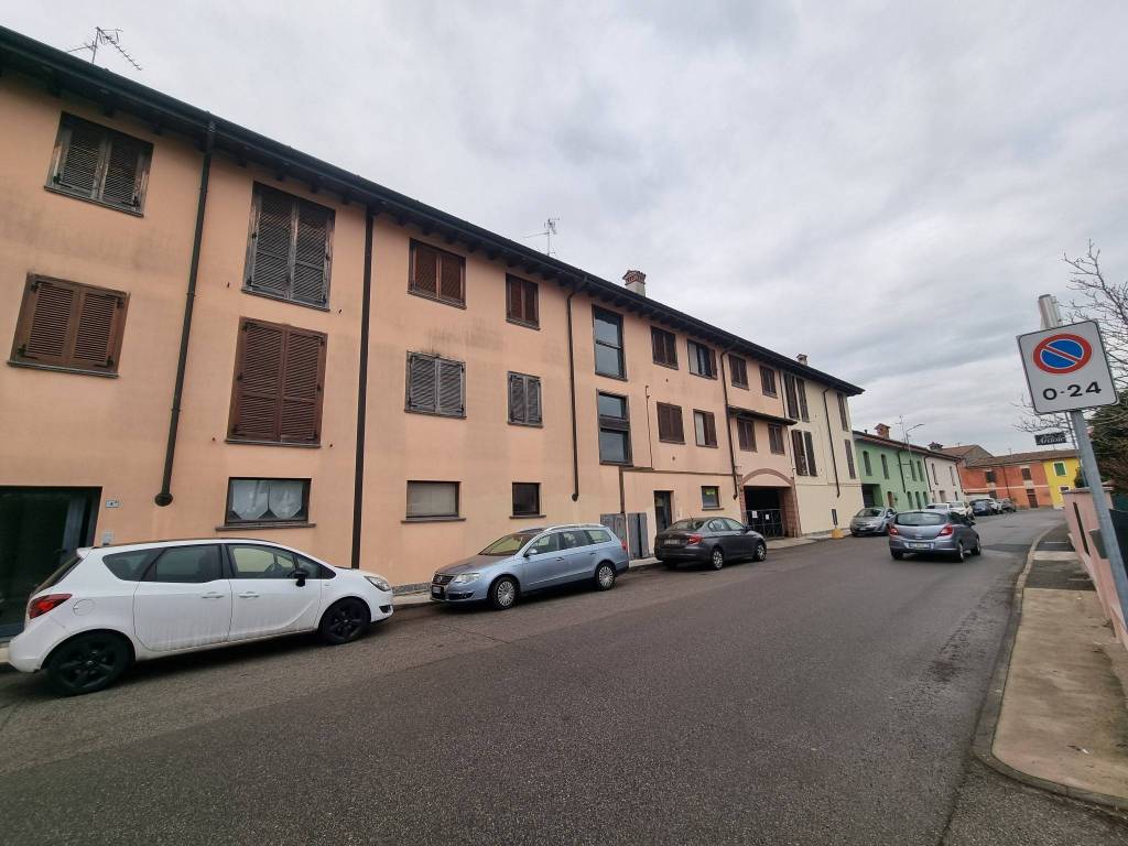 Appartamento a Gadesco-pieve delmona in Via Cesare Battisti, 4 - Foto 2