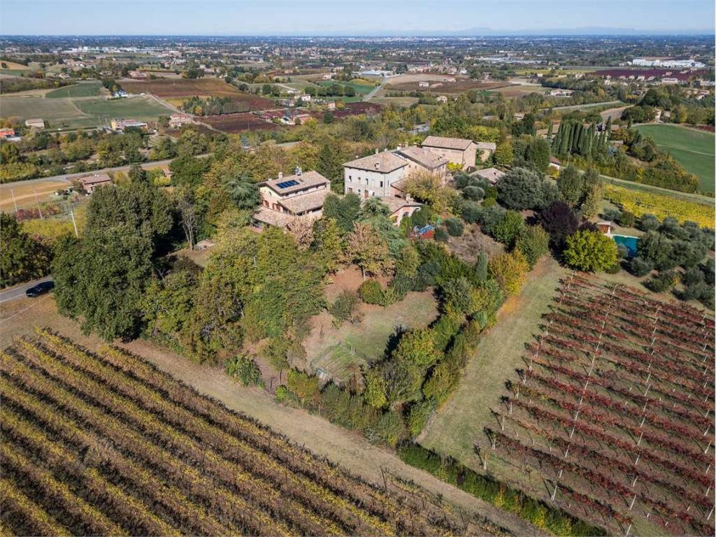 Villa a Castelvetro di modena in Via Lunga, 42 - Foto 4