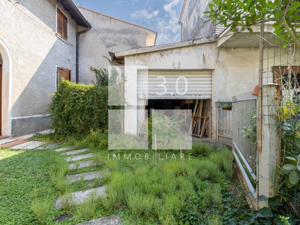 Villa a Castiglione delle stiviere in Via Palazzina 2 - Foto 4