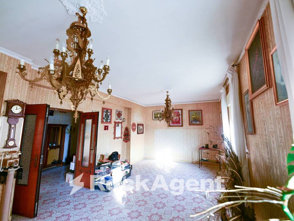 Appartamento a Catanzaro in Via Bambinello Gesù, 24 - Foto 3