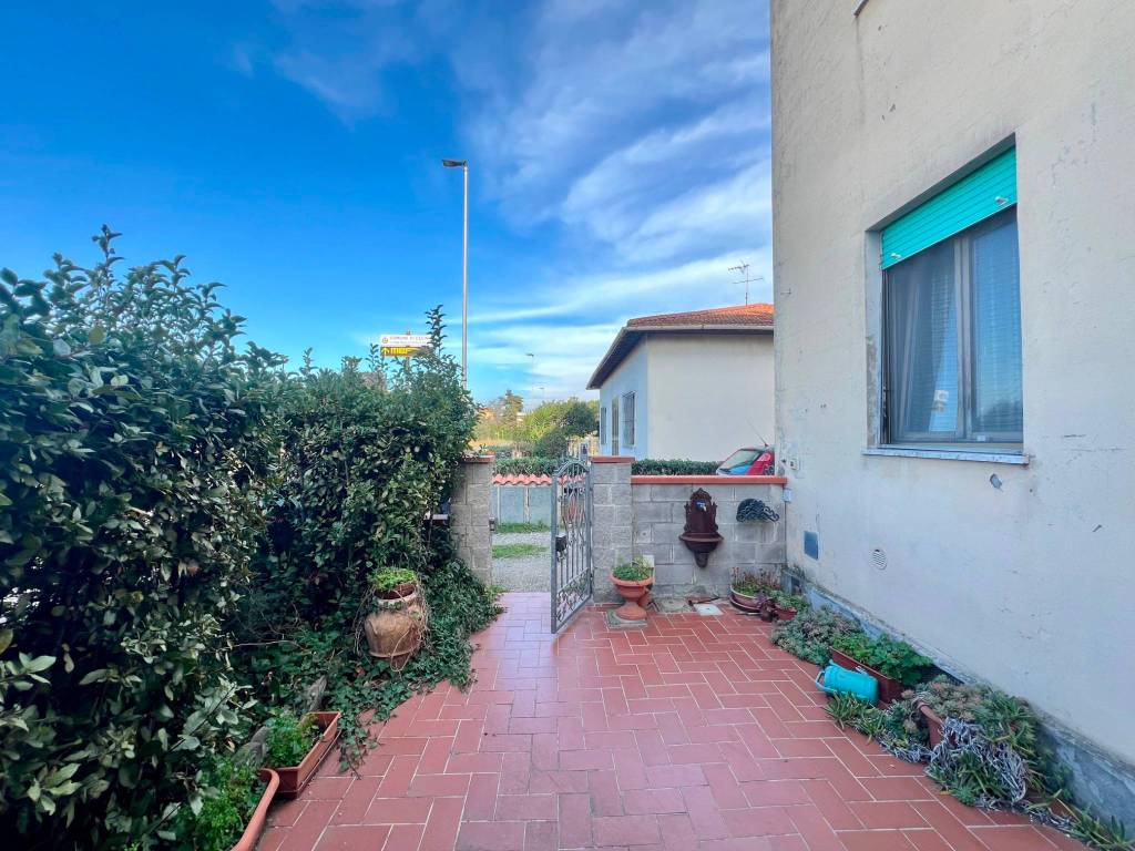 Appartamento a Cecina in Via Po - Foto 3