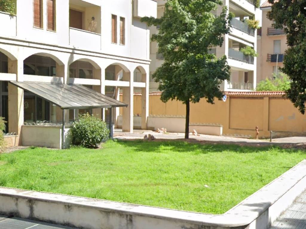 Box / garage a Legnano in Piazza Don Luigi Sturzo - Foto 3