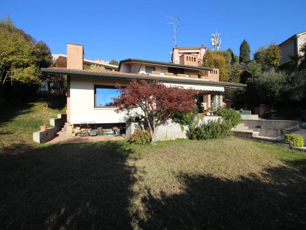 Villa a Castiglione delle stiviere in Via dei Mandorli - Foto 3
