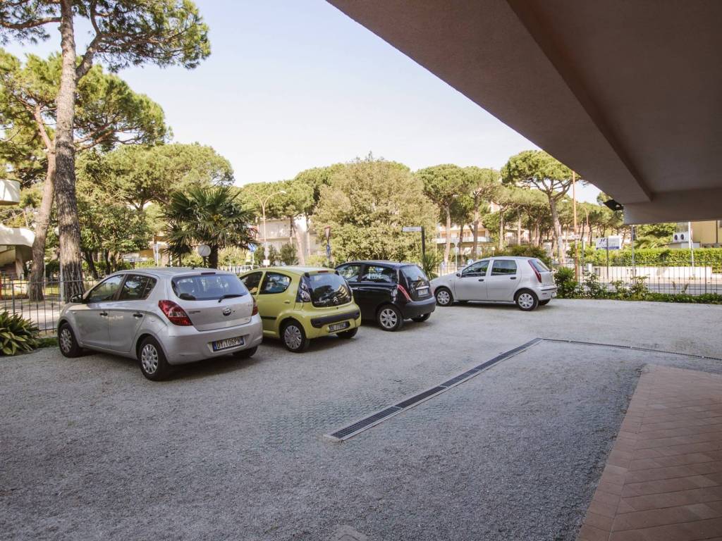 Palazzo / stabile a Cervia in Viale Titano, 19 - Foto 3