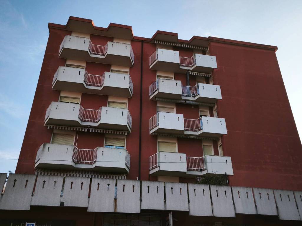 Appartamento a Gorla minore in Via Roma, 69 - Foto 2