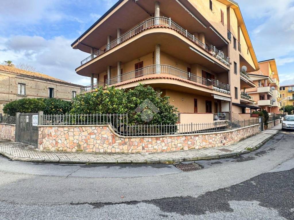 Appartamento a Amantea in Via Monte Bianco, 46 - Foto 2