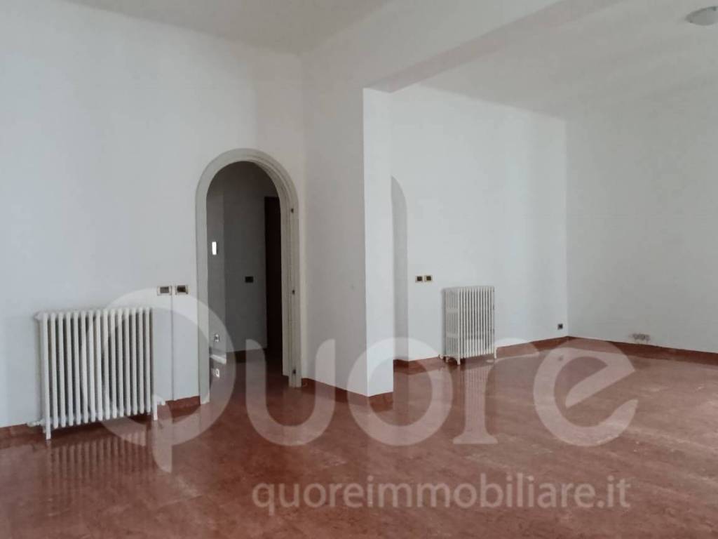 Appartamento a Udine in Via Ippolito Nievo - Foto 4