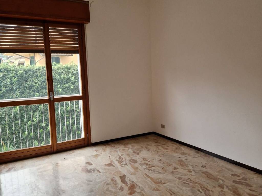 Appartamento a Sannazzaro de' burgondi in Via Daglio - Foto 5