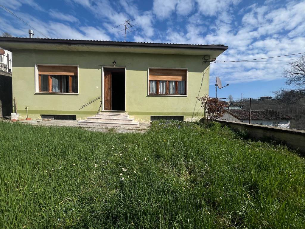 Villa a Cassinasco in Via Roma - Foto 2