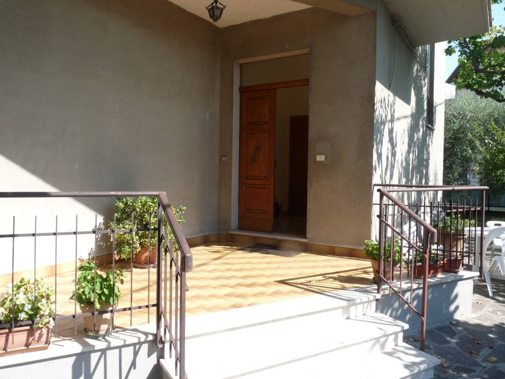 Villa a Castiglione del lago in Via Bologna - Foto 5