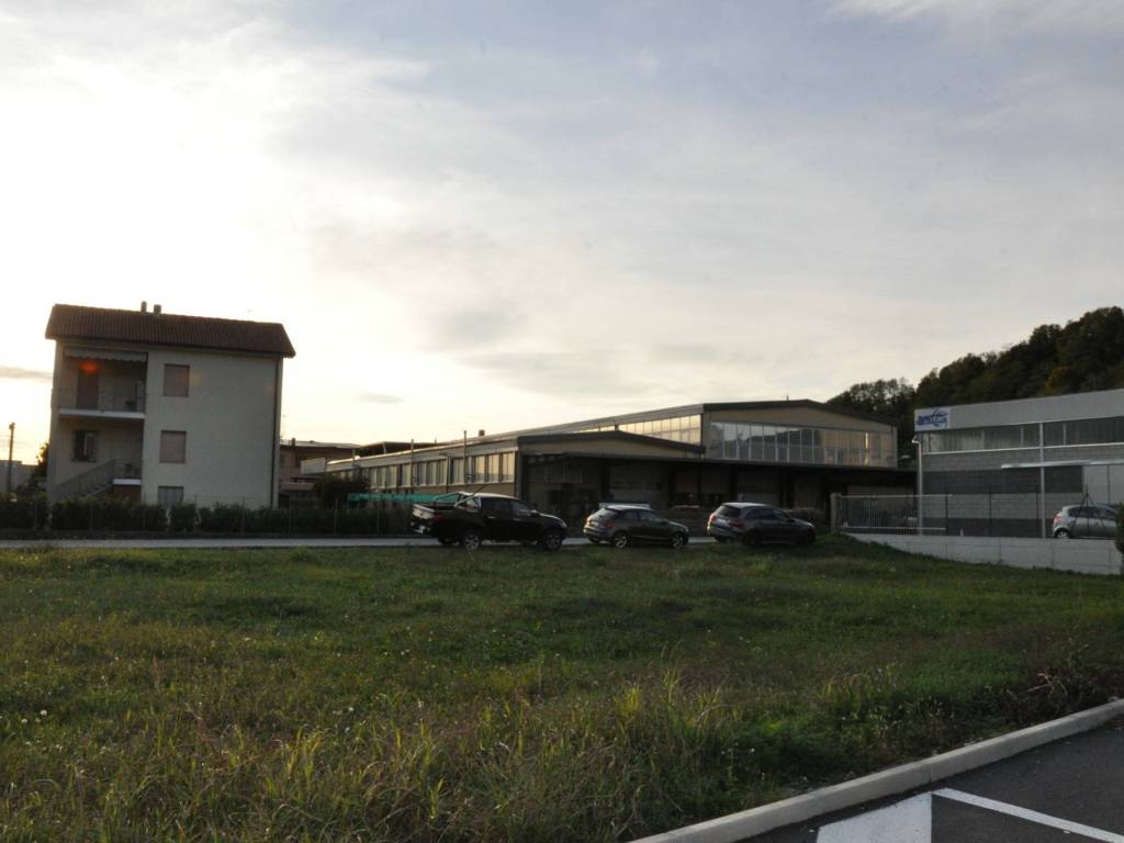 Terreno a Oggiono in Via per Molteno - Foto 3