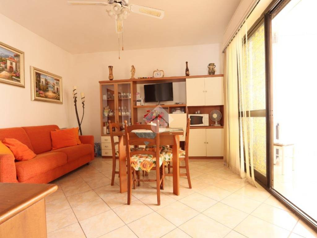 Appartamento a Alba adriatica in Via Camillo Benso Conte di Cavour, 79 - Foto 3