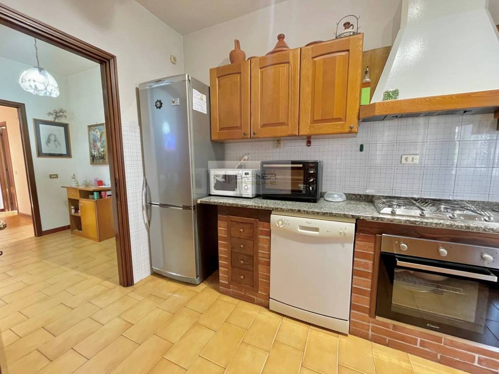 Appartamento a Lucca in Via Palmiro Togliatti - Foto 5