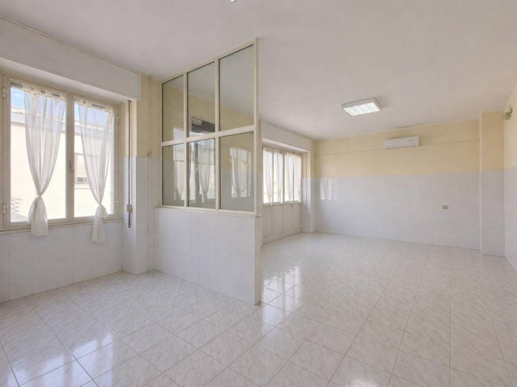Appartamento a Sassari in Via Principessa Maria, 64 - Foto 2