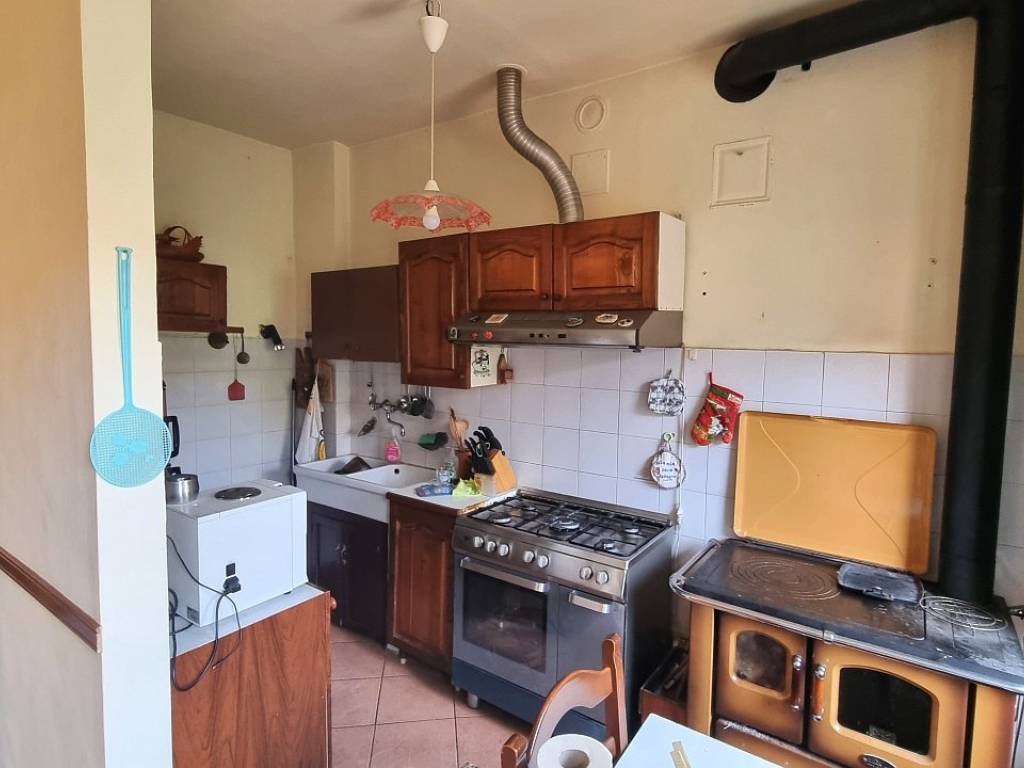 Casa indipendente a Gattinara in Corso Camillo Benso di Cavour, 36 - Foto 4