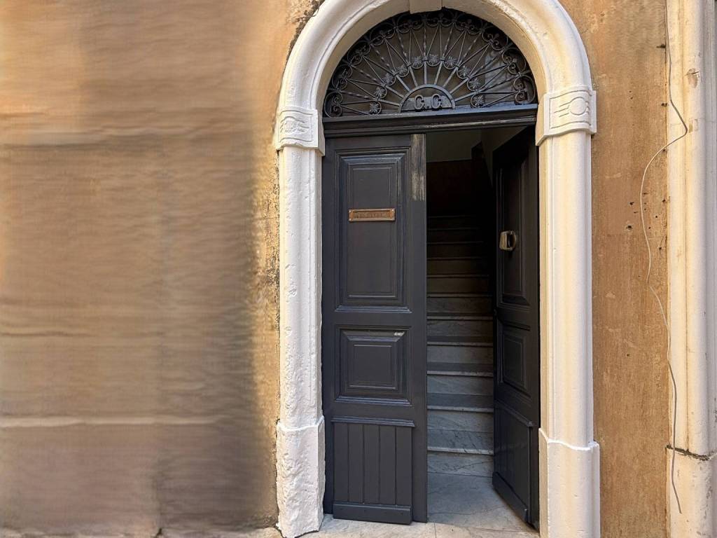 Appartamento a Adrano in Piazza Guzzardi Barone Benedetto, 4 - Foto 2