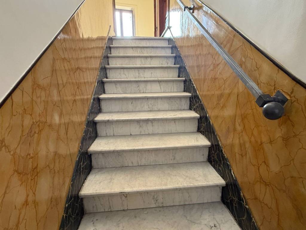 Appartamento a Adrano in Piazza Guzzardi Barone Benedetto, 4 - Foto 5