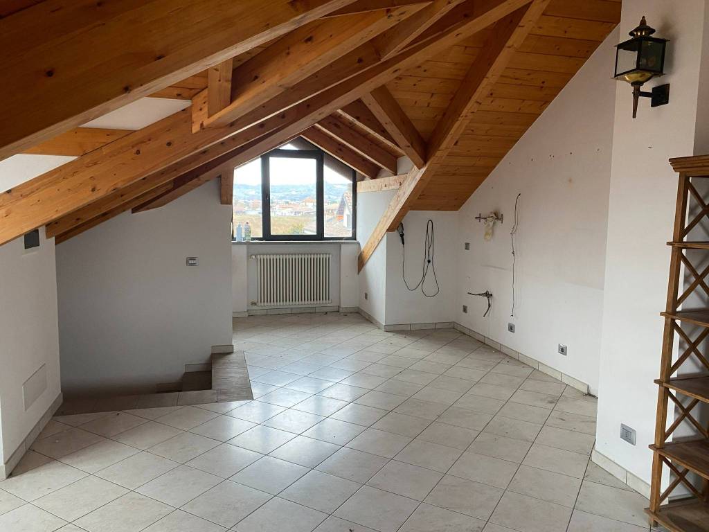 Villa a Bra in Via Regina Margherita - Foto 4