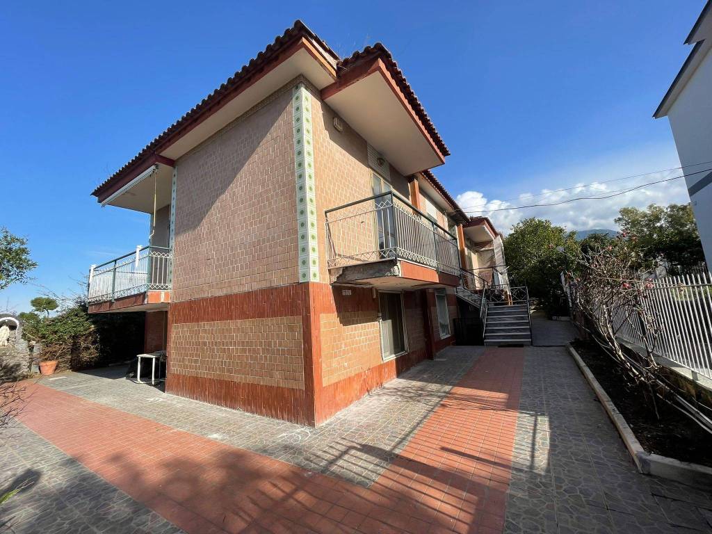 Villa a Portici in Via Gioacchino Cardano - Foto 2