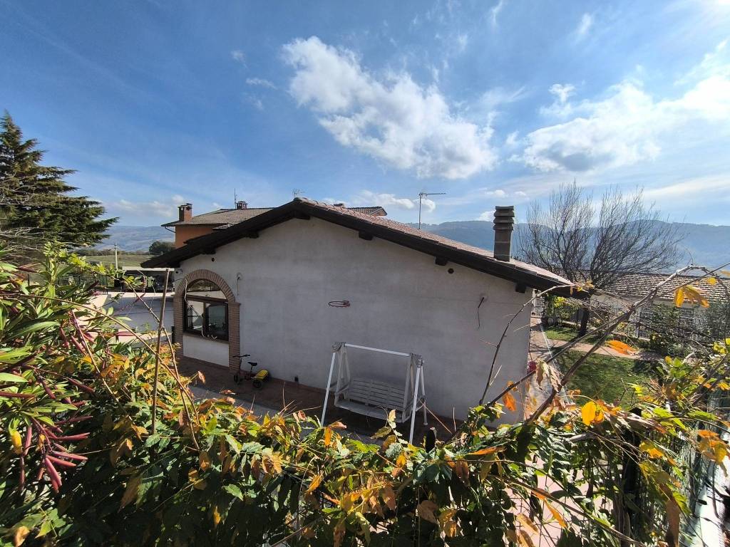 Villetta a schiera a Valfabbrica in Vocabolo Faggeto, 12 - Foto 4