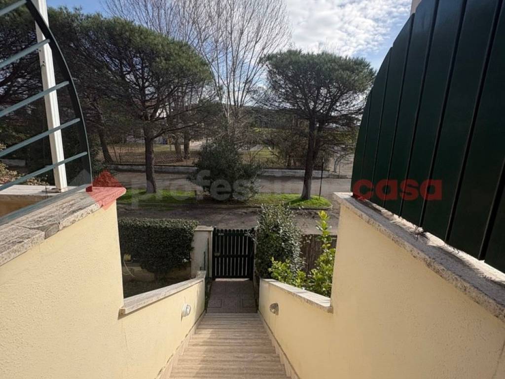 Appartamento a Fondi in VIA EDOARDO FEDERICI, 4 - Foto 2