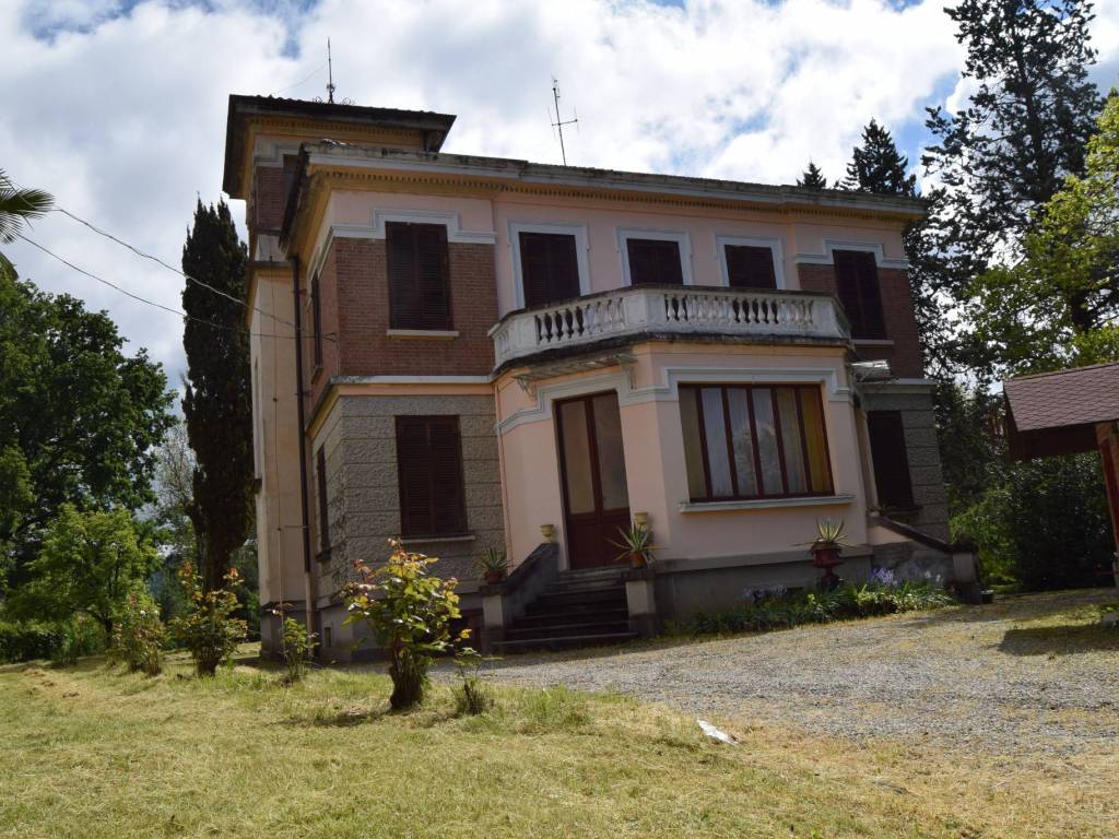 Villa a Agliè in Via Principe Amedeo, 72 - Foto 2