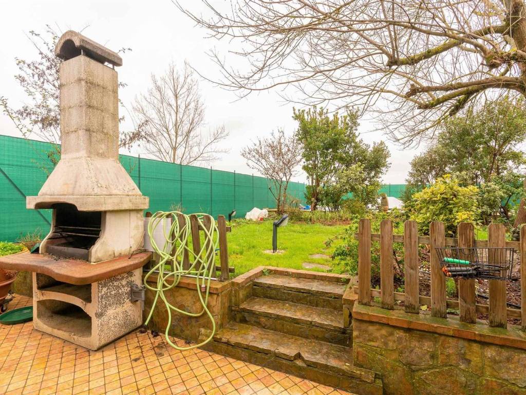 Casa indipendente a Campi bisenzio in Via San Paolo - Foto 4